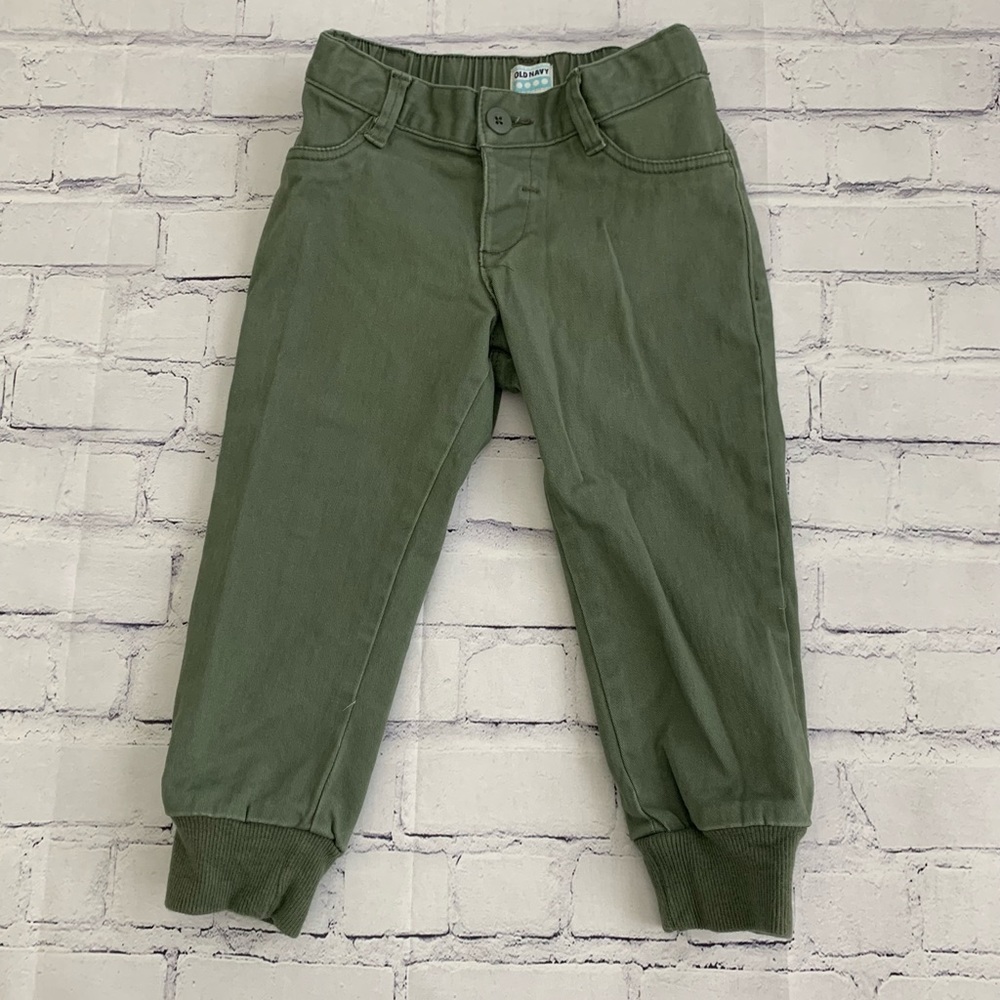 cropped pants